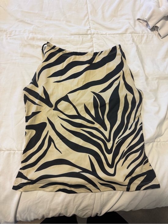 Vol 1 Tops - Zebra-Print Sleeveless Tank Top in Cream and Black